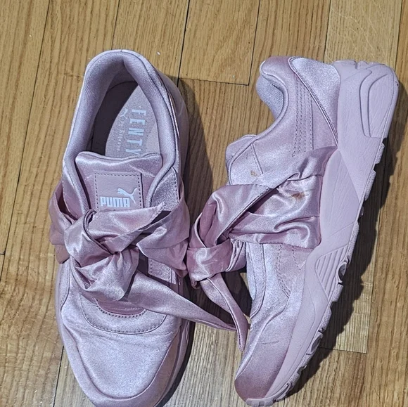 Fenty x Puma Satin Pink Bow Shoes - Picture 3 of 5